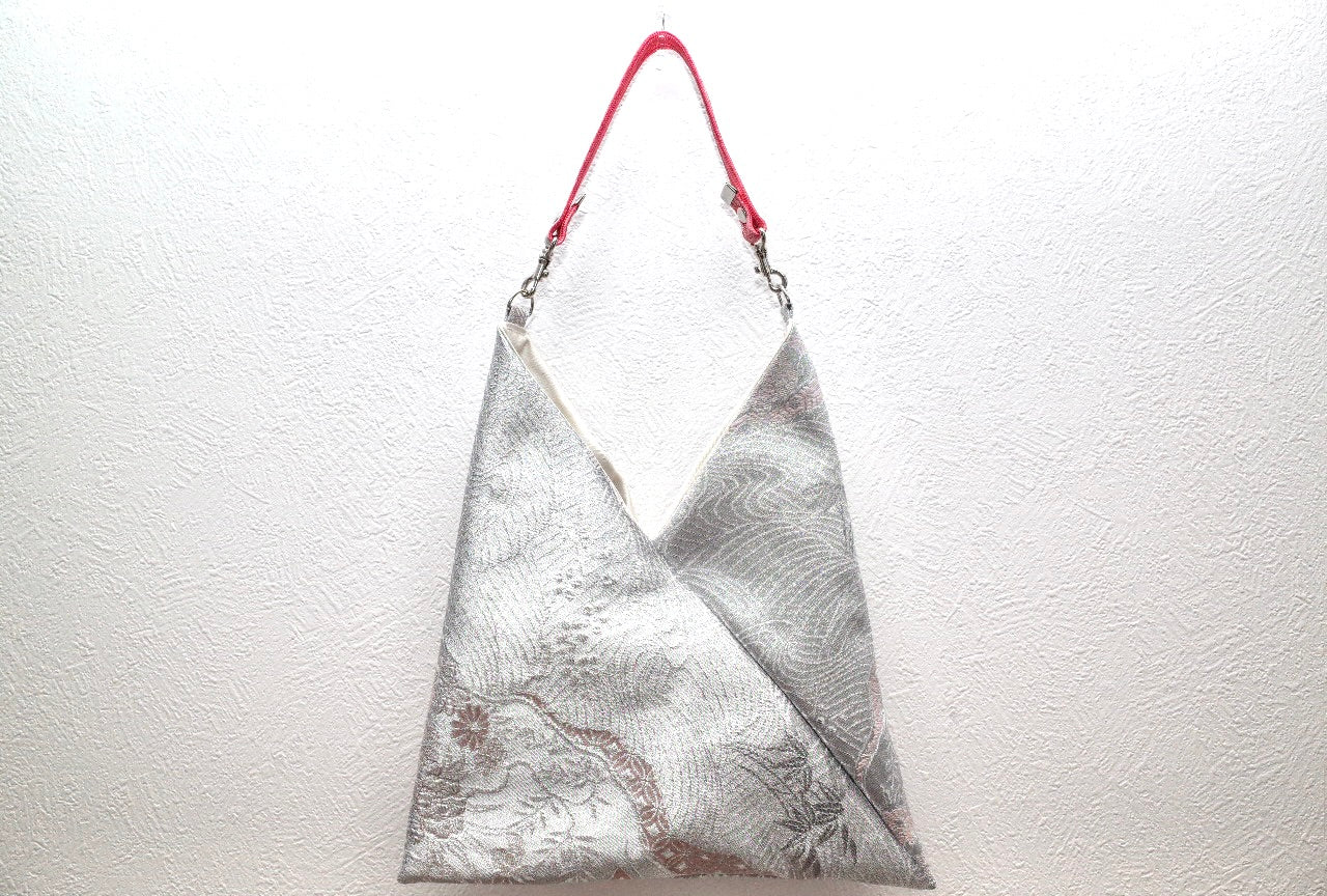 Azuma/26022 – dot.